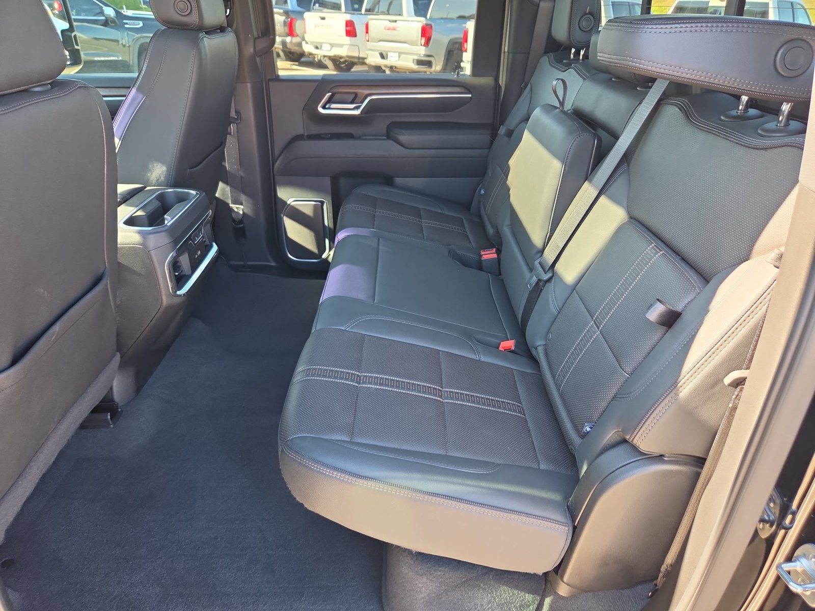 Used 2025 Chevrolet Silverado 3500 High Country w/ High Country Premium Package AWD/4WD image 26