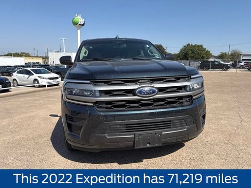 Used 2022 Ford Expedition XLT RWD image 2