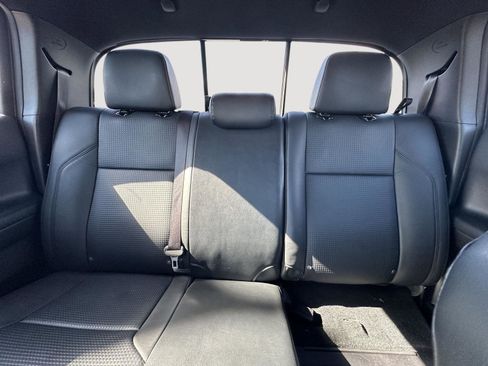 Used 2019 Toyota Tacoma Limited image 15