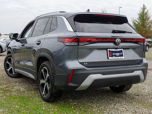 New 2026 Volkswagen Tiguan SE image 9