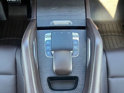 Used 2020 Mercedes-Benz GLE 350 4MATIC w/ Premium Package image 15