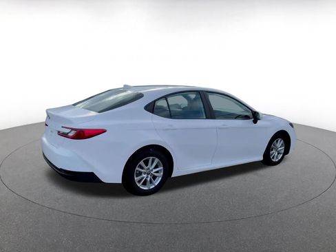 Used 2025 Toyota Camry LE image 15