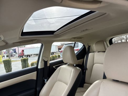 Used 2015 Lexus CT 200h w/ Navigation Package image 28