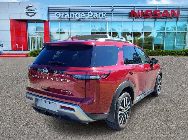 Used 2023 Nissan Pathfinder Platinum AWD/4WD image 2