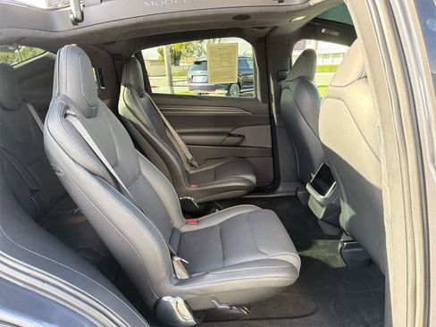 Used 2022 Tesla Model X Plaid image 34