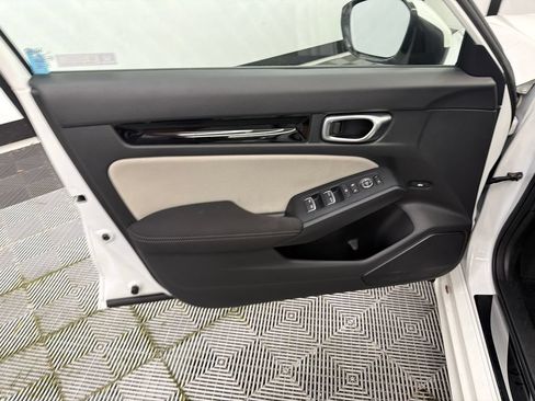 Used 2023 Honda Civic EX image 10