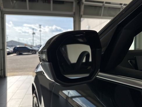 Used 2025 BMW X3 xDrive30i w/ Premium Package image 13