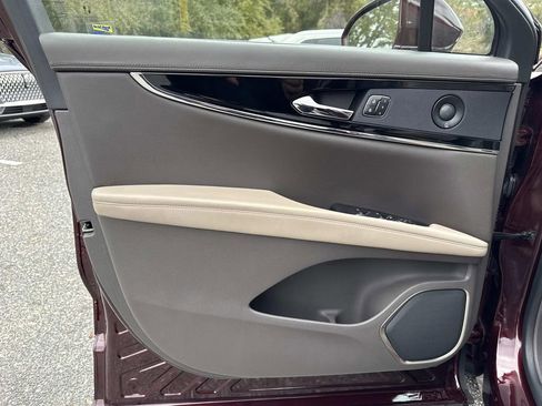 Certified 2023 Lincoln Nautilus Reserve w/ Equipment Group 201A image 18