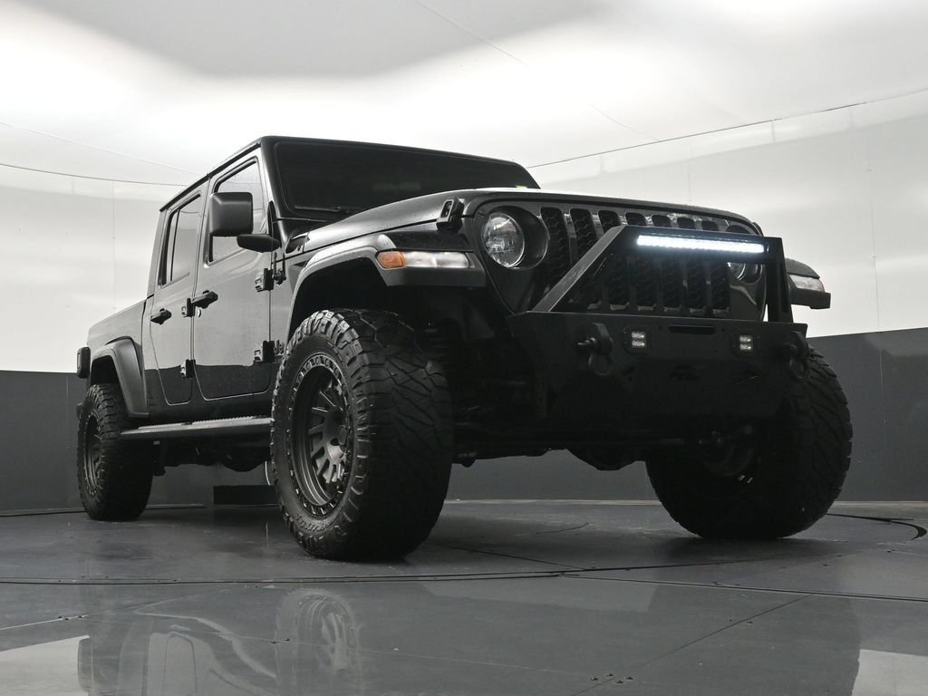 Used 2021 Jeep Gladiator Sport AWD/4WD image 29