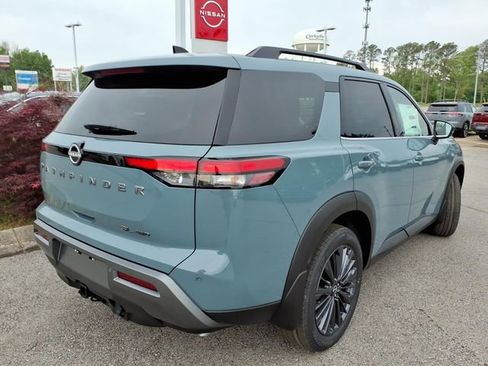 New 2026 Nissan Pathfinder SL AWD/4WD image 3