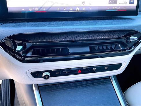 Certified 2025 BMW 330i 330i w/ Premium Package image 38