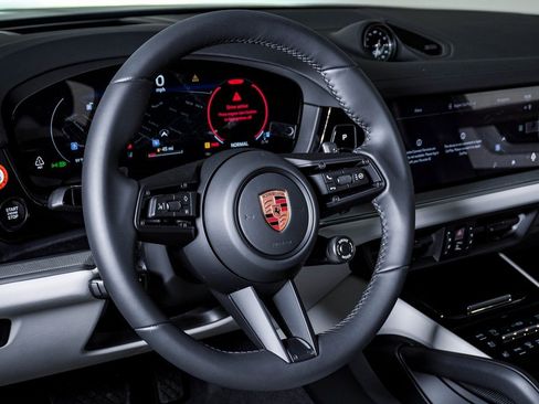 New 2026 Porsche Cayenne Coupe image 17