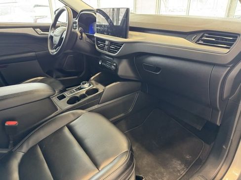 Used 2024 Ford Escape Platinum image 26