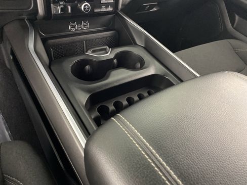 Used 2025 RAM 1500 Big Horn AWD/4WD image 31