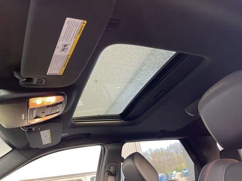 Used 2022 Dodge Durango R/T w/ Trailer Tow Group IV image 7