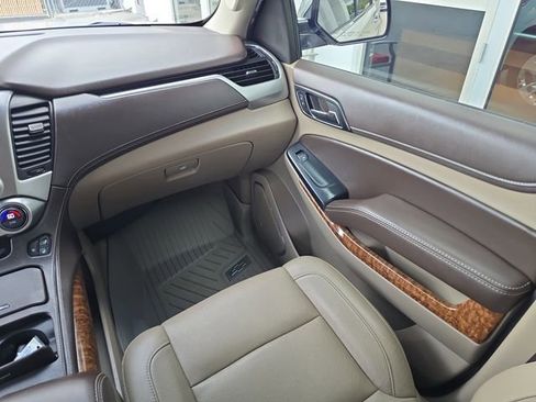 Certified 2017 Chevrolet Suburban Premier AWD/4WD image 10