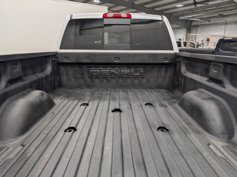 Used 2018 GMC Sierra 2500 Denali image 10