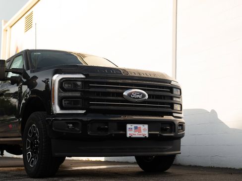 New 2025 Ford F250 Platinum image 1