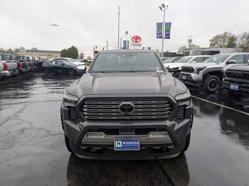 Certified 2025 Toyota Tacoma Limited AWD/4WD image 11