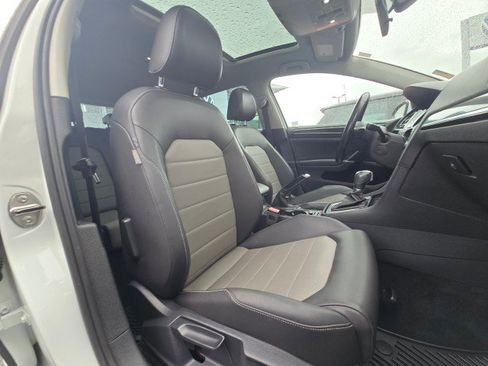 Used 2015 Volkswagen Golf SEL image 12