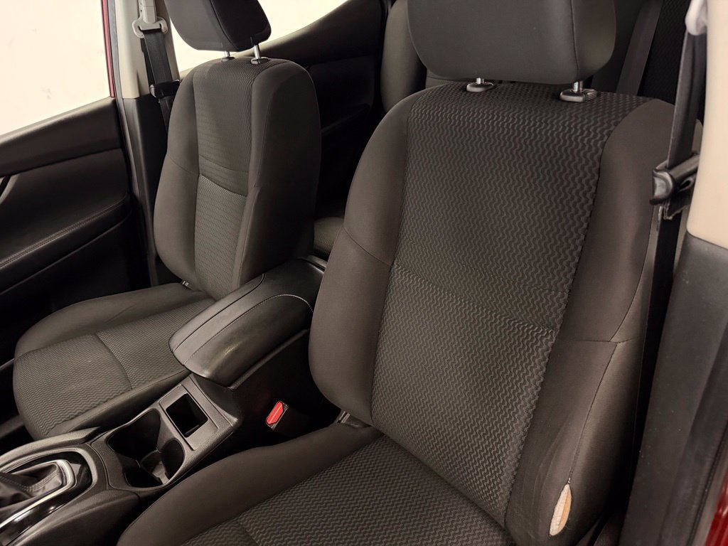 Used 2019 Nissan Rogue Sport S w/ Appearance Package AWD/4WD image 17