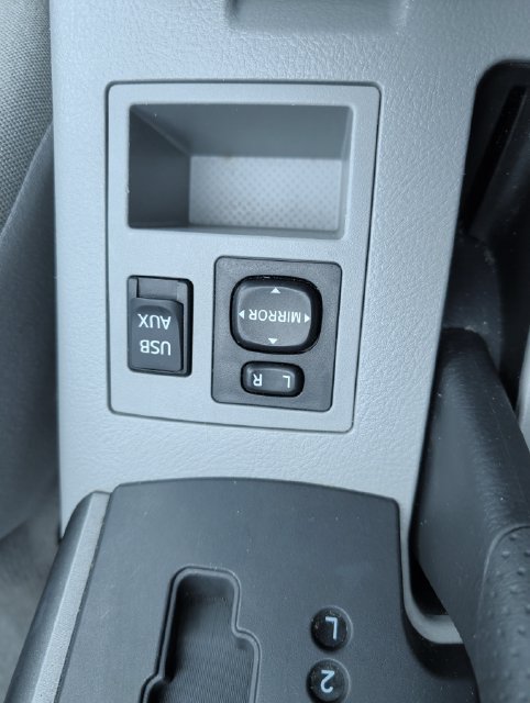 Used 2012 Toyota RAV4 4WD w/ Value Pkg image 27