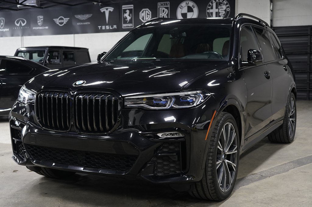 Used 2022 BMW X7 M50i w/ Executive Package AWD/4WD image 1