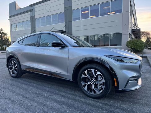 Used 2021 Ford Mustang Mach-E Premium image 1