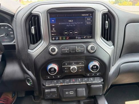 Used 2023 GMC Sierra 2500 Denali w/ Denali Ultimate Package AWD/4WD image 25