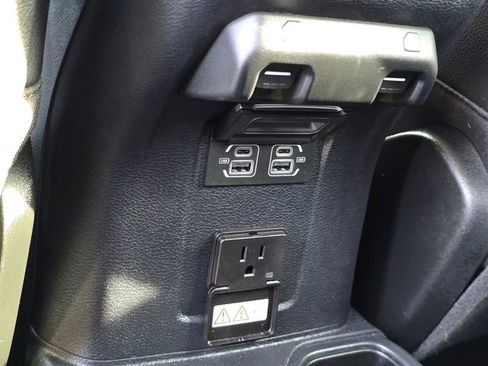 Used 2021 Jeep Gladiator Rubicon AWD/4WD image 22