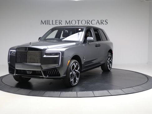 New 2026 Rolls-Royce Cullinan Black Badge image 9