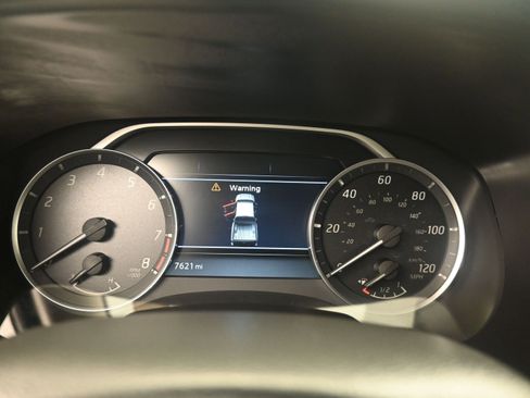 Used 2025 Nissan Frontier SV image 21