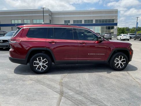 Used 2024 Jeep Grand Cherokee L Limited AWD/4WD image 6