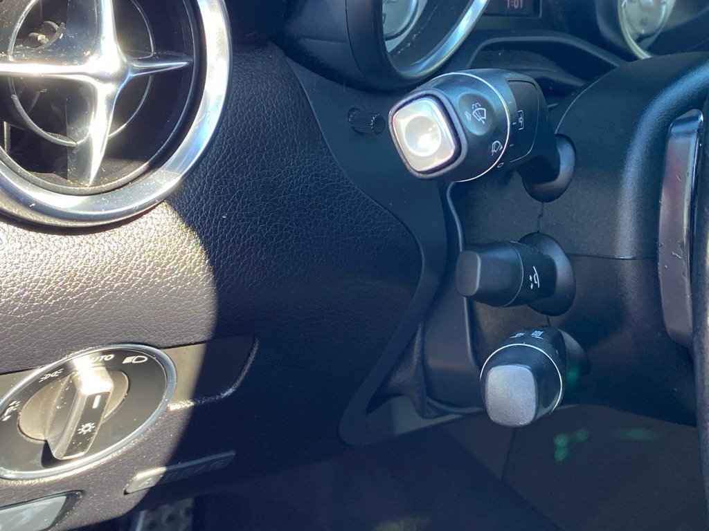 Used 2014 Mercedes-Benz SLK 250 image 31