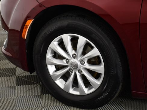 Used 2019 Chrysler Pacifica Touring-L FWD image 50