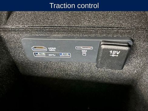 Used 2018 Land Rover Range Rover Velar R-Dynamic HSE image 12