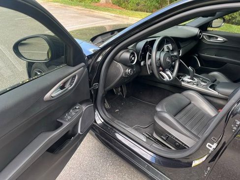 Used 2021 Alfa Romeo Giulia Ti Sport image 4