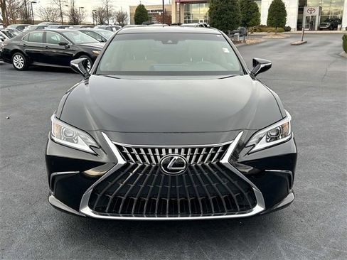 Used 2023 Lexus ES 350 w/ Premium Package image 9