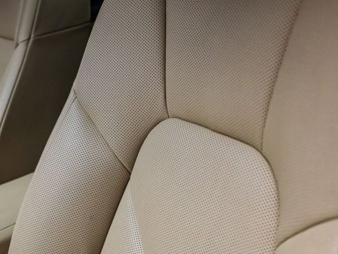 Certified 2025 Porsche Macan image 29