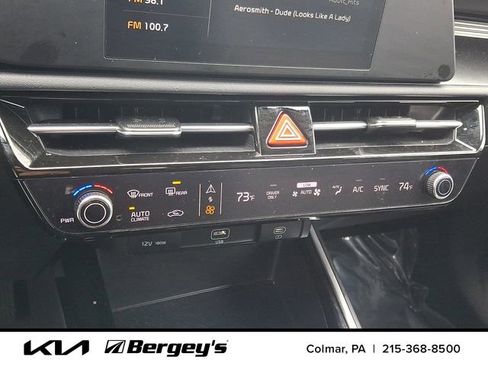 Certified 2024 Kia Niro LX FWD image 18