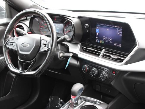 Used 2024 Chevrolet Trax RS w/ Driver Confidence Package FWD image 25