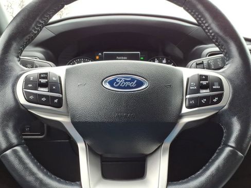 Certified 2023 Ford Explorer XLT w/ Equipment Group 202A AWD/4WD image 23