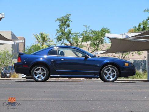 Used 2001 Ford Mustang Cobra RWD image 2