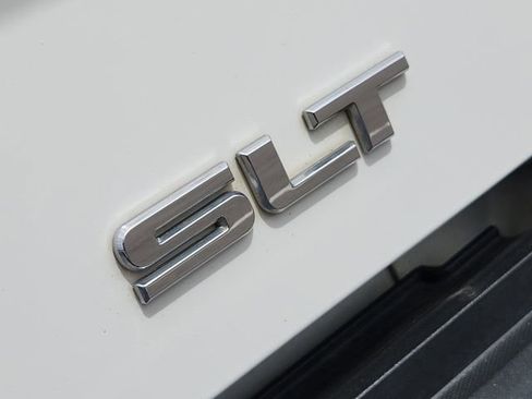 Used 2015 GMC Sierra 1500 SLT w/ SLT Crew Cab Value Package image 12