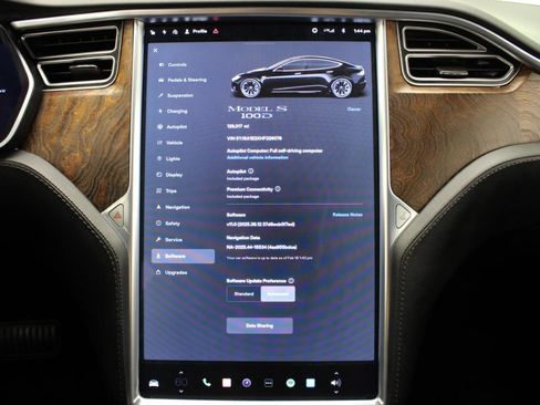 Used 2017 Tesla Model S 75D image 64