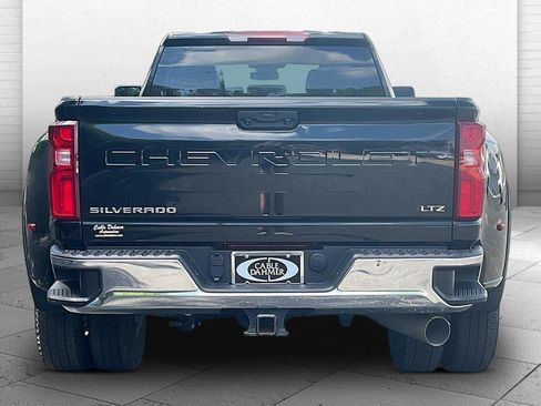 Used 2024 Chevrolet Silverado 3500 LTZ w/ LTZ Convenience Package AWD/4WD image 3