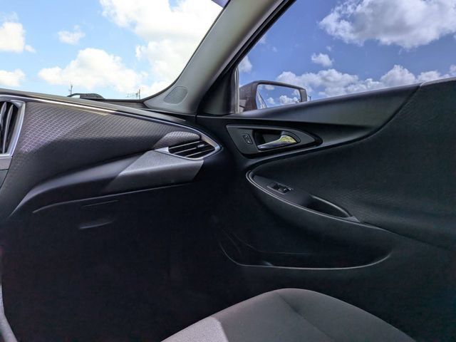 Used 2021 Chevrolet Malibu LS FWD image 16