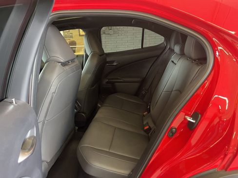 Used 2024 Lexus UX 250h FWD image 13