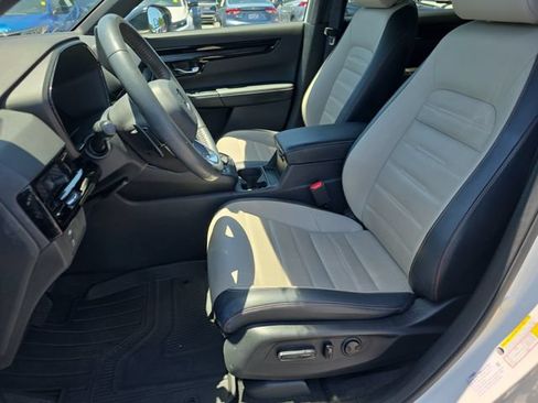 Used 2024 Honda CR-V Sport Touring image 11