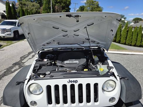 Used 2014 Jeep Wrangler Sport w/ Quick Order Package 24S AWD/4WD image 11